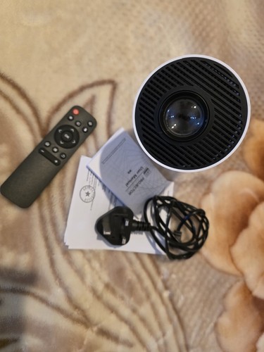 Portable mini projector - projector, 180°